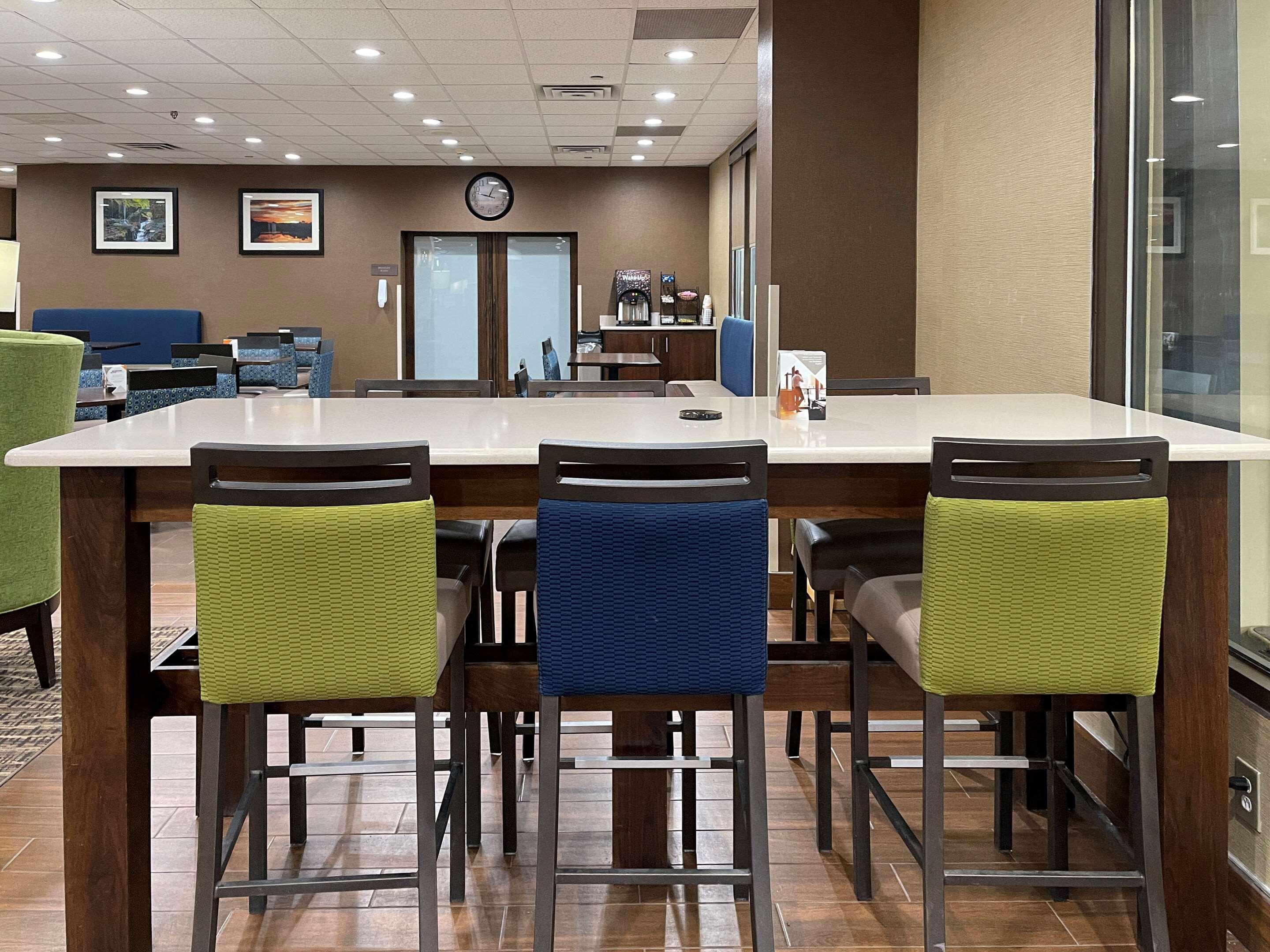 Comfort Inn Binghamton I-81 Buitenkant foto