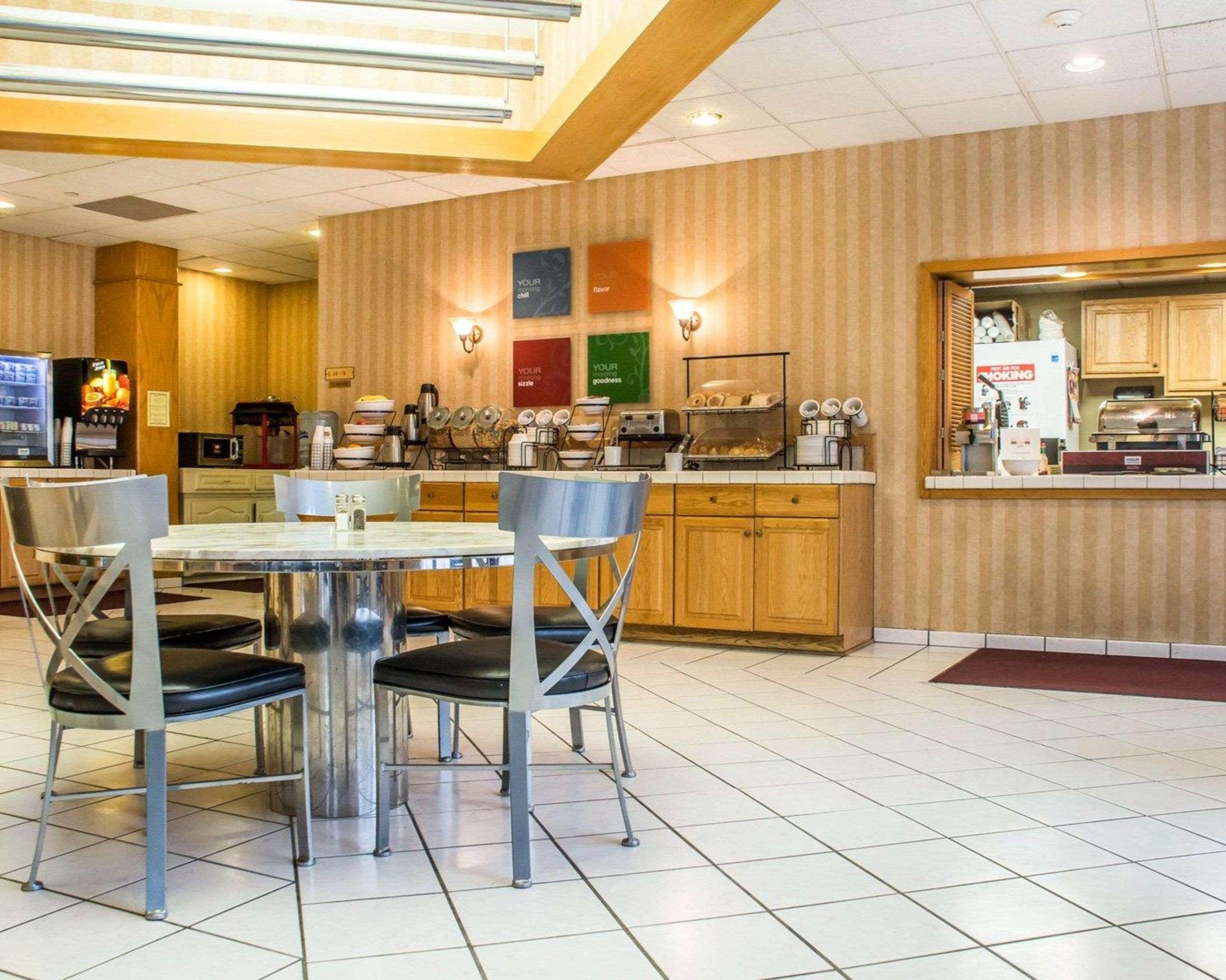 Comfort Inn Binghamton I-81 Buitenkant foto