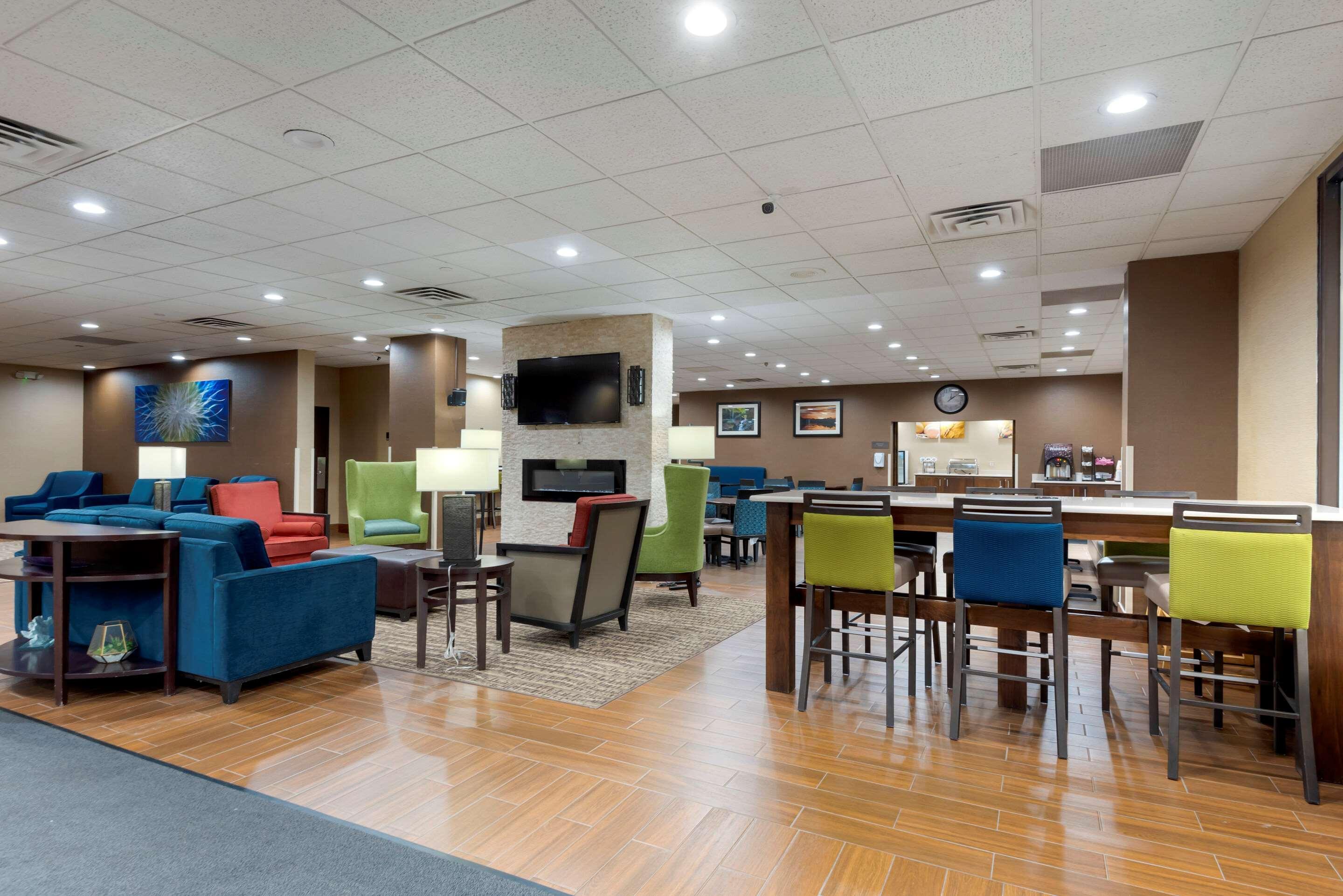 Comfort Inn Binghamton I-81 Buitenkant foto